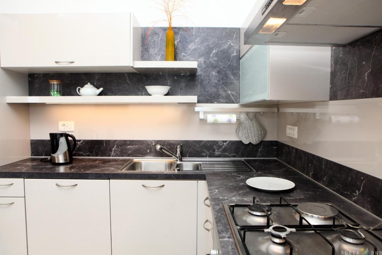 בפורטורוז Classy Apartment With Garden View Laura מראה חיצוני תמונה